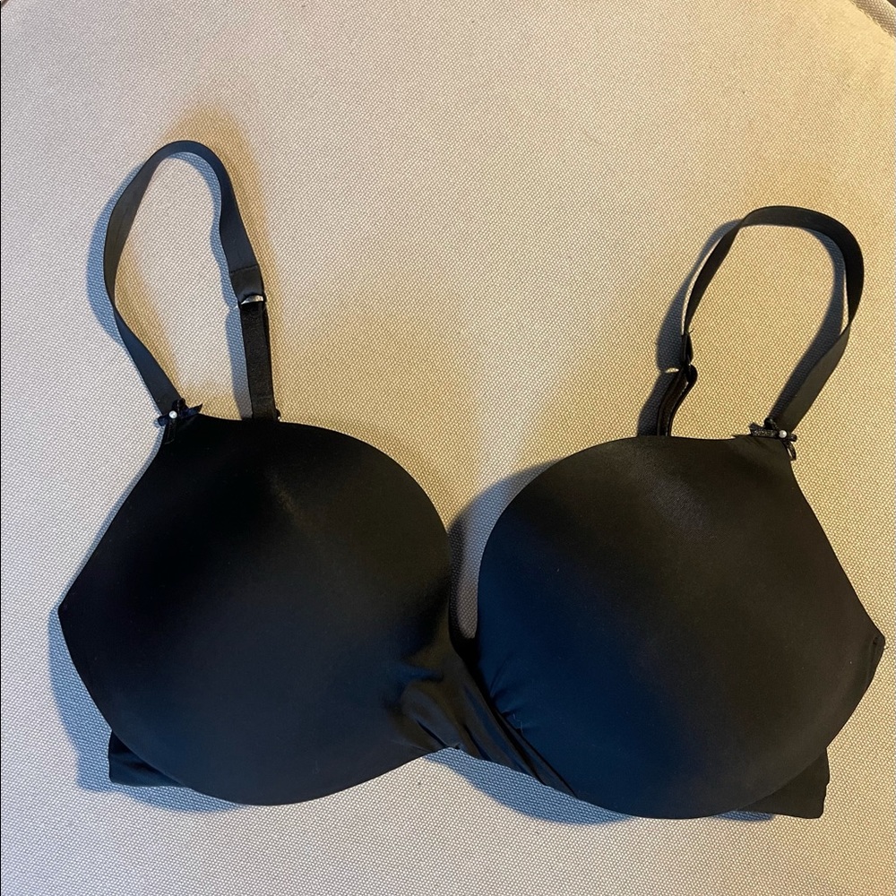 34D Victoria’s Secret Bra